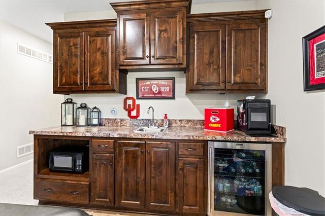 4412 NE 94th Court, Kansas City, MO 64156