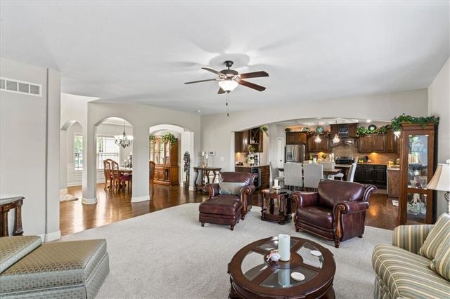 4412 NE 94th Court, Kansas City, MO 64156