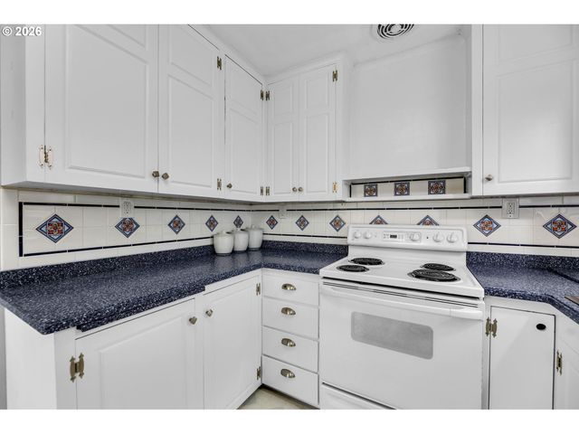 373 N SHEPHERD Rd, Washougal, WA 98671