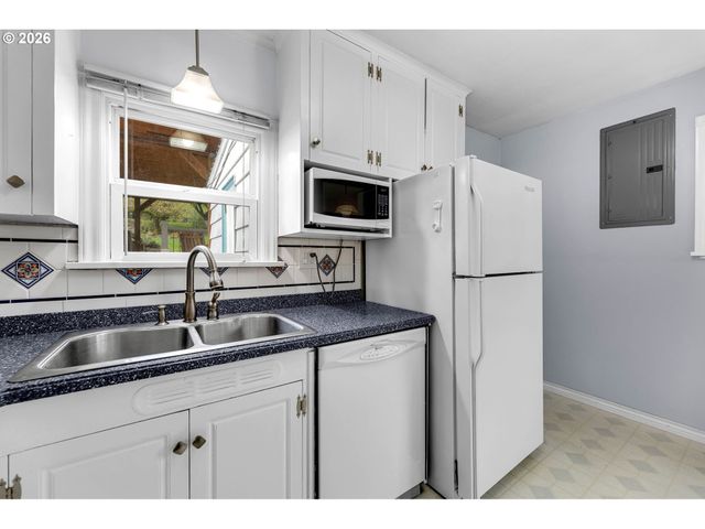 373 N SHEPHERD Rd, Washougal, WA 98671