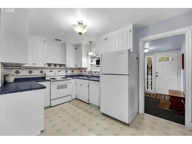 373 N SHEPHERD Rd, Washougal, WA 98671