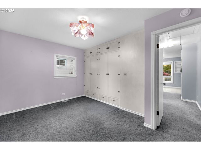 373 N SHEPHERD Rd, Washougal, WA 98671