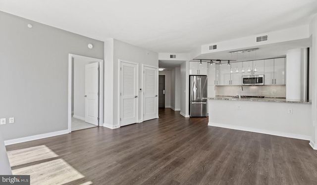 8300 Wisconsin Ave # 2B-834, Bethesda, MD 20814