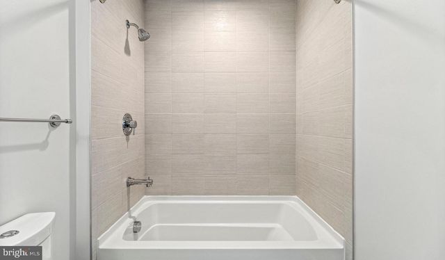 8300 Wisconsin Ave # 2B-834, Bethesda, MD 20814