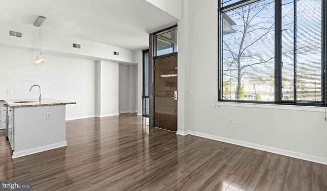 8300 Wisconsin Ave # 2B-834, Bethesda, MD 20814