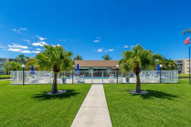 1025 SE 4th Avenue 101, Dania Beach, FL 33004
