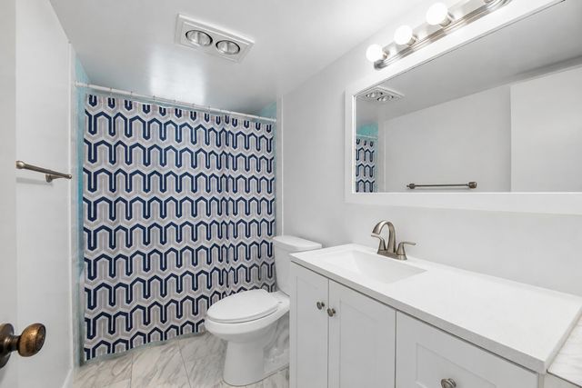 1025 SE 4th Avenue 101, Dania Beach, FL 33004