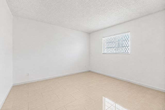 1025 SE 4th Avenue 101, Dania Beach, FL 33004