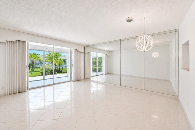 1025 SE 4th Avenue 101, Dania Beach, FL 33004