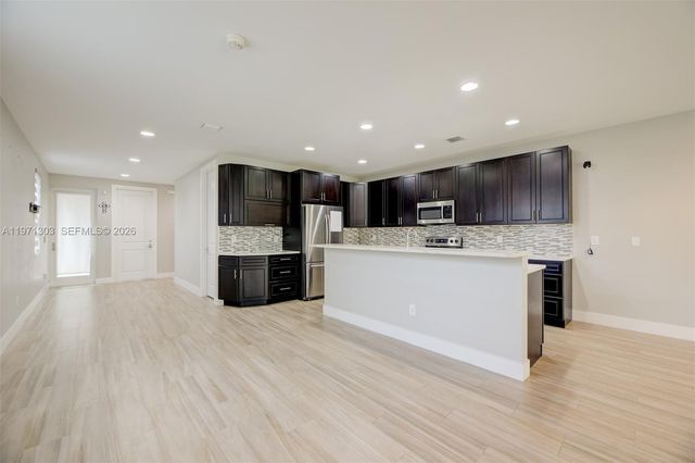 619 SW 17th St 619, Fort Lauderdale, FL 33315