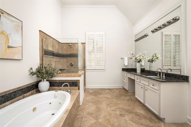 107 Wynden Trace Lane, Houston, TX 77056