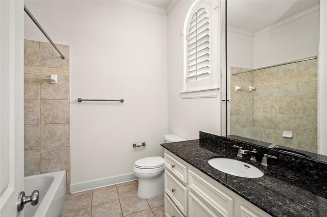 107 Wynden Trace Lane, Houston, TX 77056