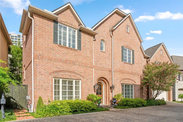 107 Wynden Trace Lane, Houston, TX 77056