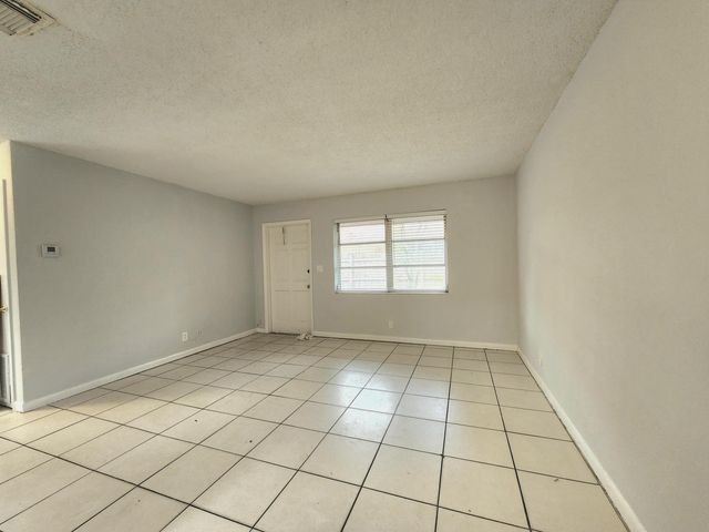 215 SW 1ST Court 1-2, Pompano Beach, FL 33060