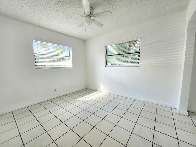 215 SW 1ST Court 1-2, Pompano Beach, FL 33060