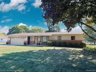 1215 Turrill Road, Lapeer, MI 48446