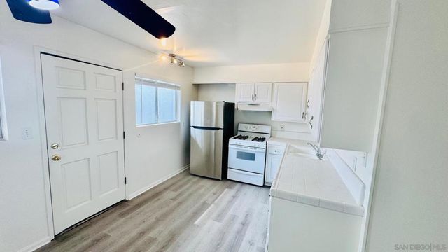 4885 Cole 36, San Diego, CA 92117