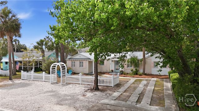 607 Jones Avenue, Tybee Island, GA 31328