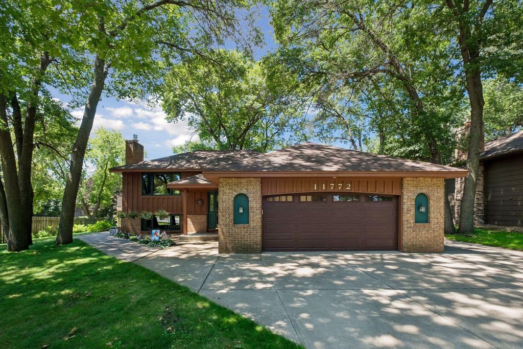 11772 Able Street NE, Blaine, MN 55434