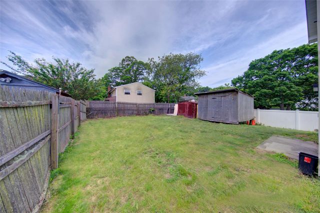 62 S 21st Street, Wyandanch, NY 11798