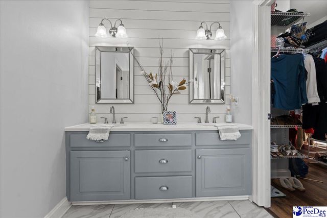 819 Vintage Drive, Florence, SC 29501