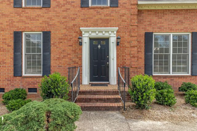 4212 Knollcrest Circle S, Martinez, GA 30907