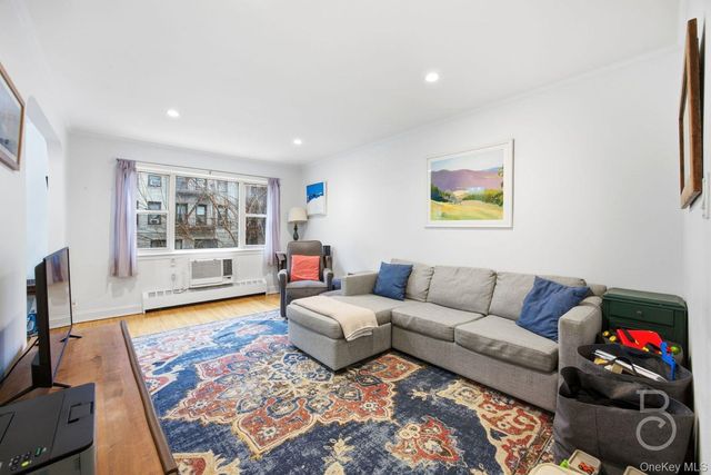 30-25 34th Street, Astoria, NY 11103