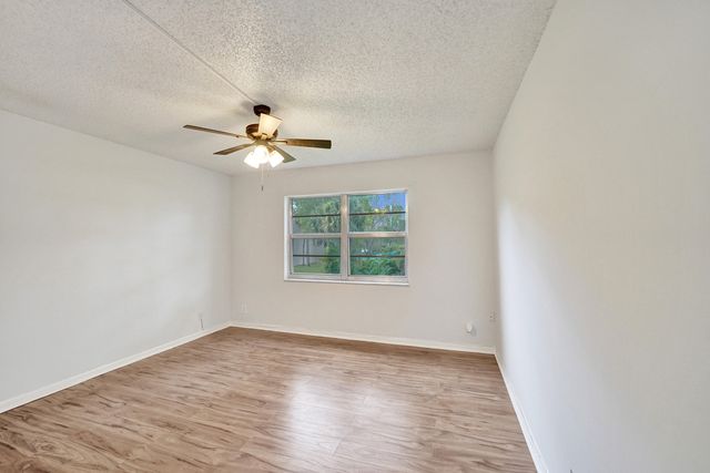 1100 NW 87th Avenue 208, Coral Springs, FL 33071