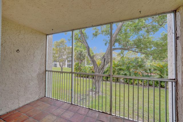 1100 NW 87th Avenue 208, Coral Springs, FL 33071