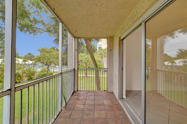 1100 NW 87th Avenue 208, Coral Springs, FL 33071