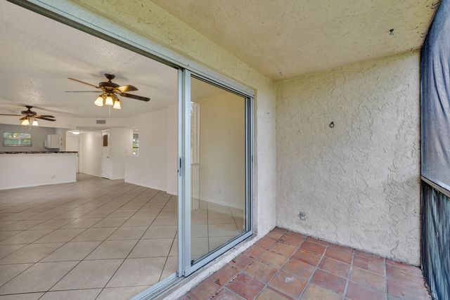 1100 NW 87th Avenue 208, Coral Springs, FL 33071