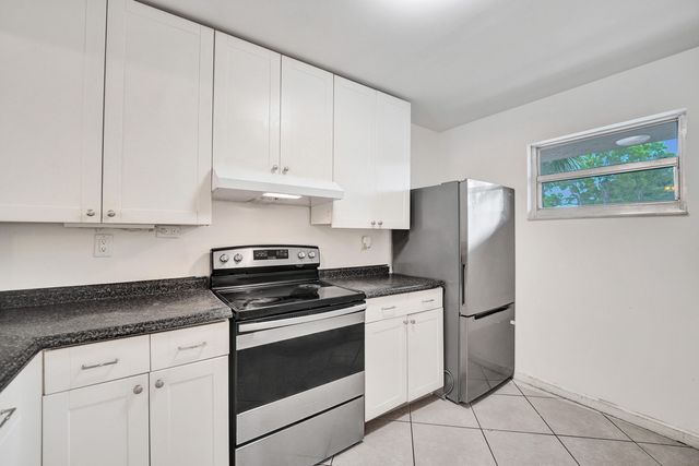 1100 NW 87th Avenue 208, Coral Springs, FL 33071