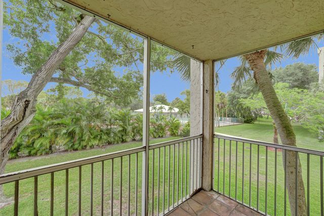 1100 NW 87th Avenue 208, Coral Springs, FL 33071
