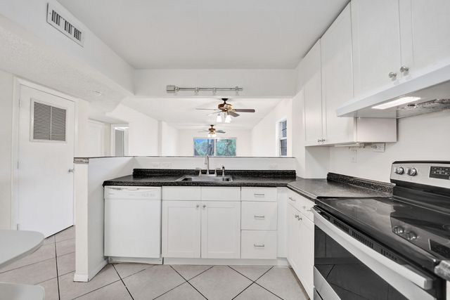 1100 NW 87th Avenue 208, Coral Springs, FL 33071