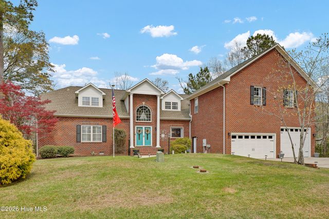 310 Milton Court, Sneads Ferry, NC 28460