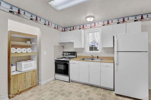310 Milton Court, Sneads Ferry, NC 28460