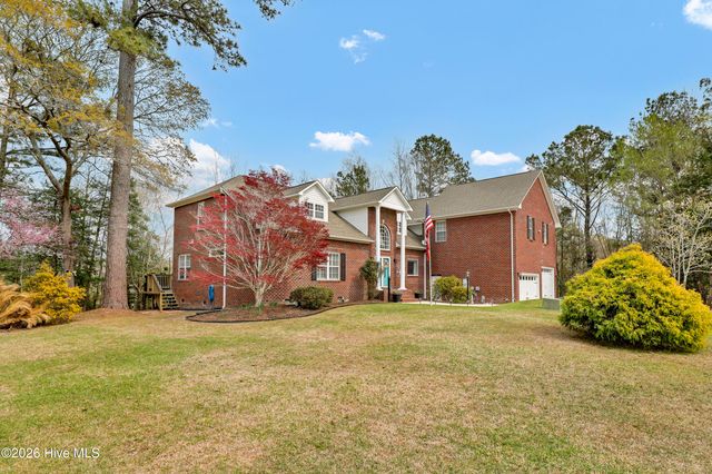 310 Milton Court, Sneads Ferry, NC 28460