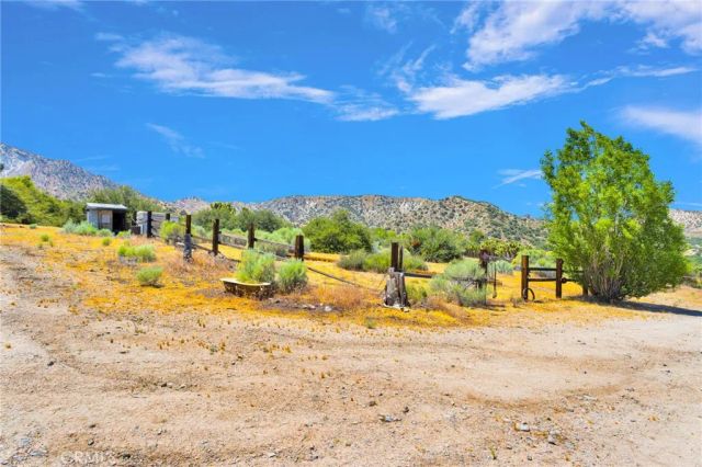 5500 Oil Well Road, Phelan, CA 92371