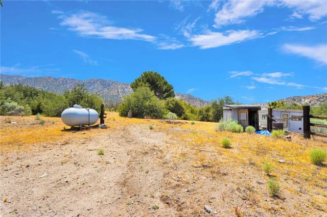 5500 Oil Well Road, Phelan, CA 92371