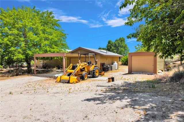 5500 Oil Well Road, Phelan, CA 92371