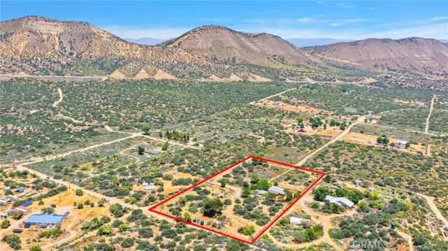5500 Oil Well Road, Phelan, CA 92371