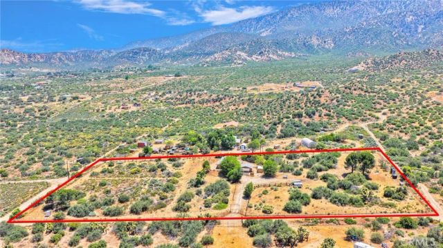 5500 Oil Well Road, Phelan, CA 92371