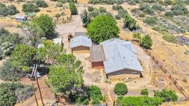 5500 Oil Well Road, Phelan, CA 92371