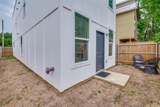 2325 Budd Street, Dallas, TX 75215