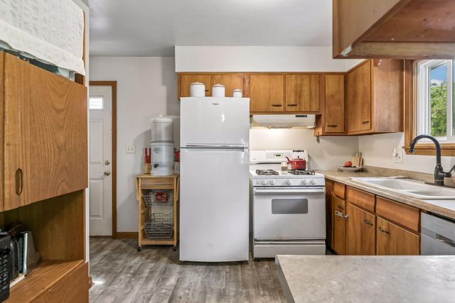 711 Saint Croix Street N, Hudson, WI 54016