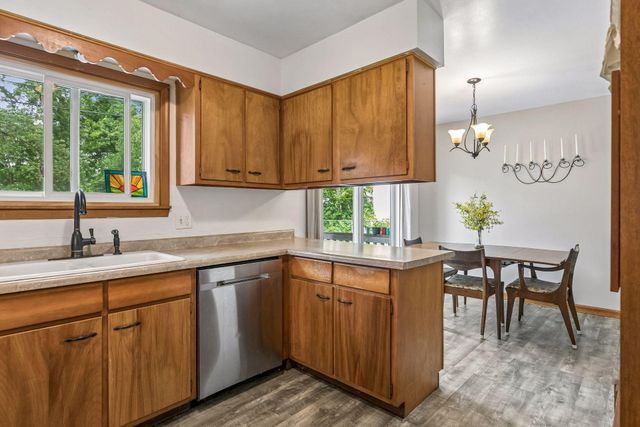 711 Saint Croix Street N, Hudson, WI 54016