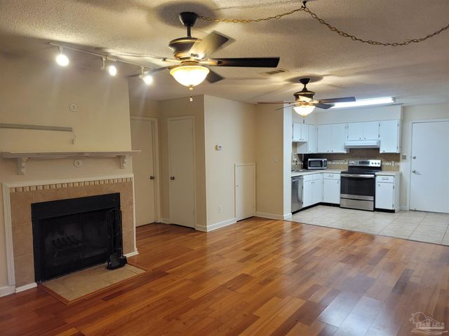 7150 Plantation Rd 311, Pensacola, FL 32504