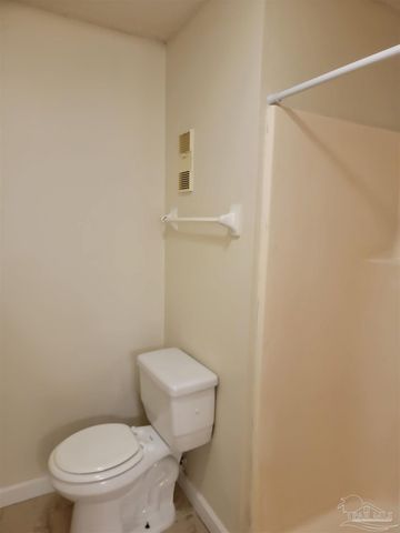 7150 Plantation Rd 311, Pensacola, FL 32504