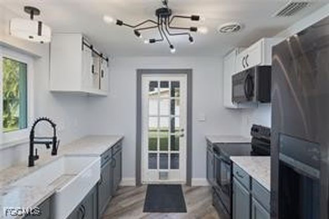 1380 Sunbury DR, Fort Myers, FL 33901