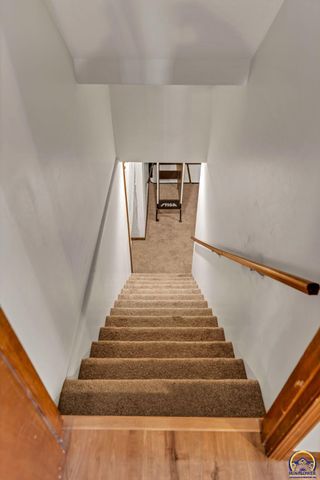 920 SE 43rd St, Topeka, KS 66609